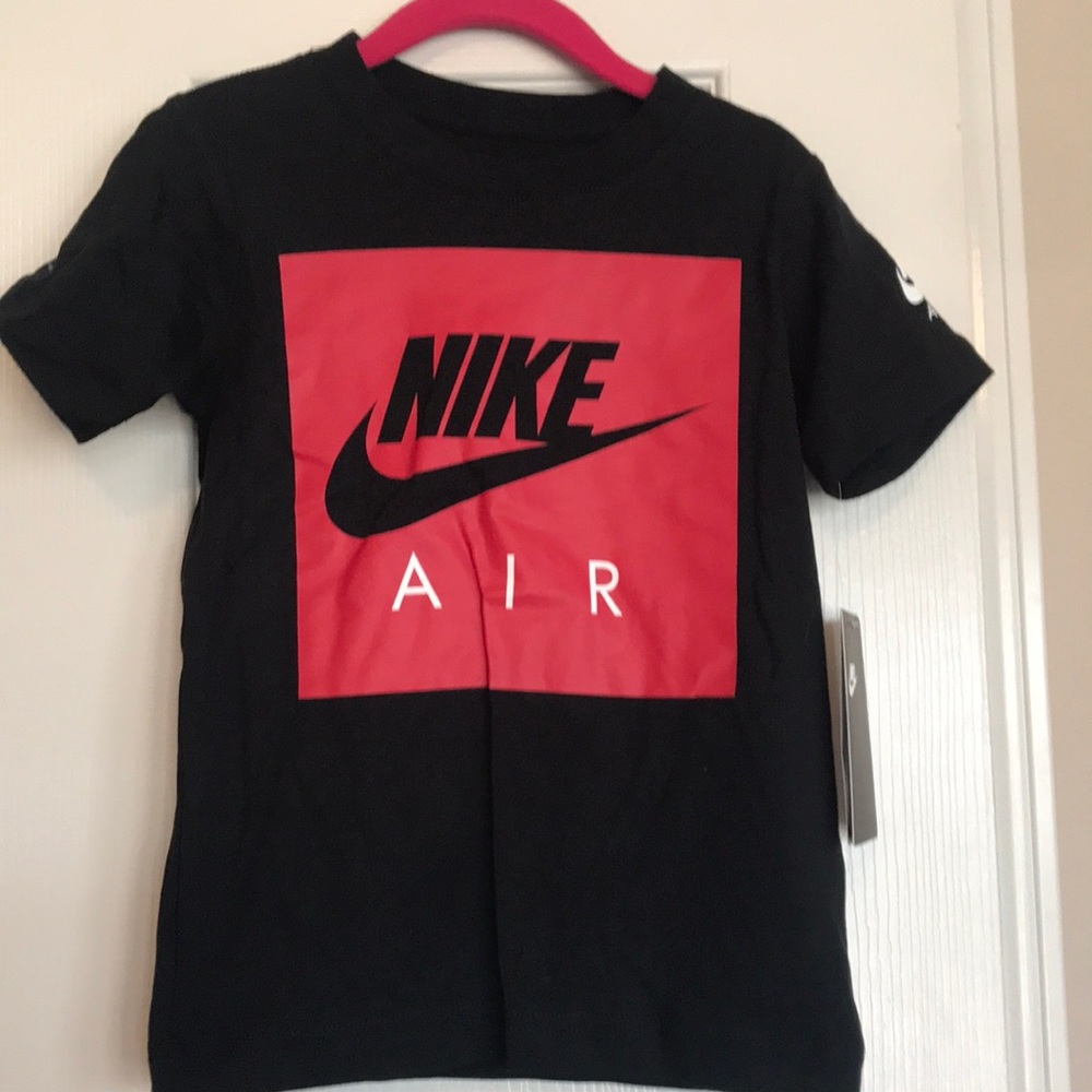 NWT nike T-shirt